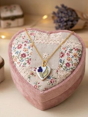 Blue Floral Heart Necklace 🤍